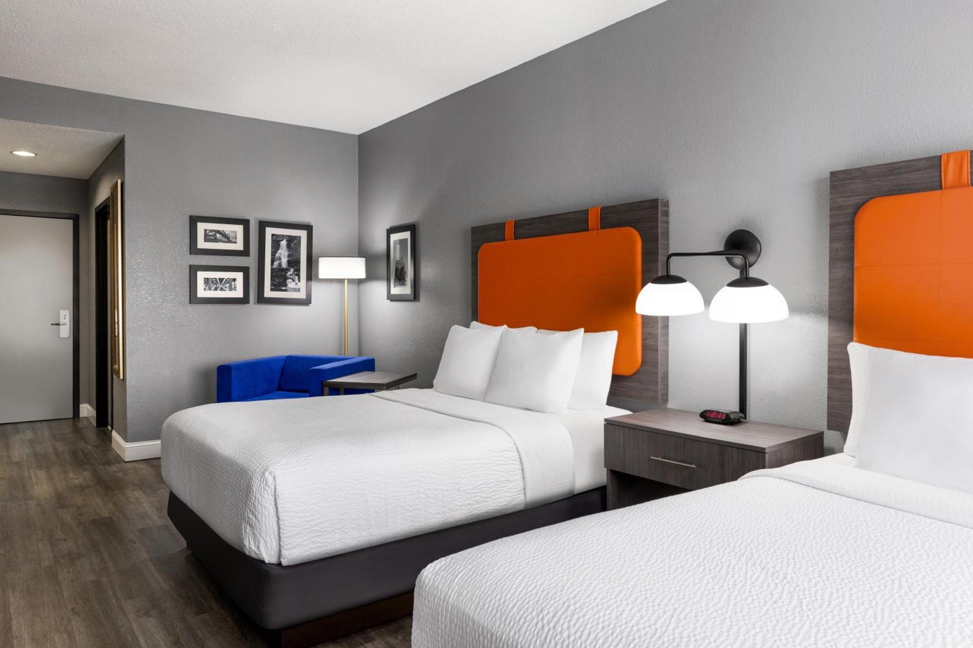 La Quinta By Wyndham Mt. Laurel - Philadelphia Hotel Mount Laurel Exterior photo